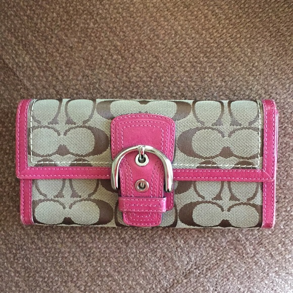 Coach Handbags - Coach wallet